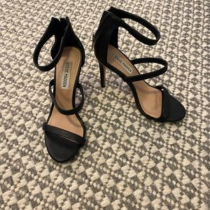 Steve Madden 3 strap heel